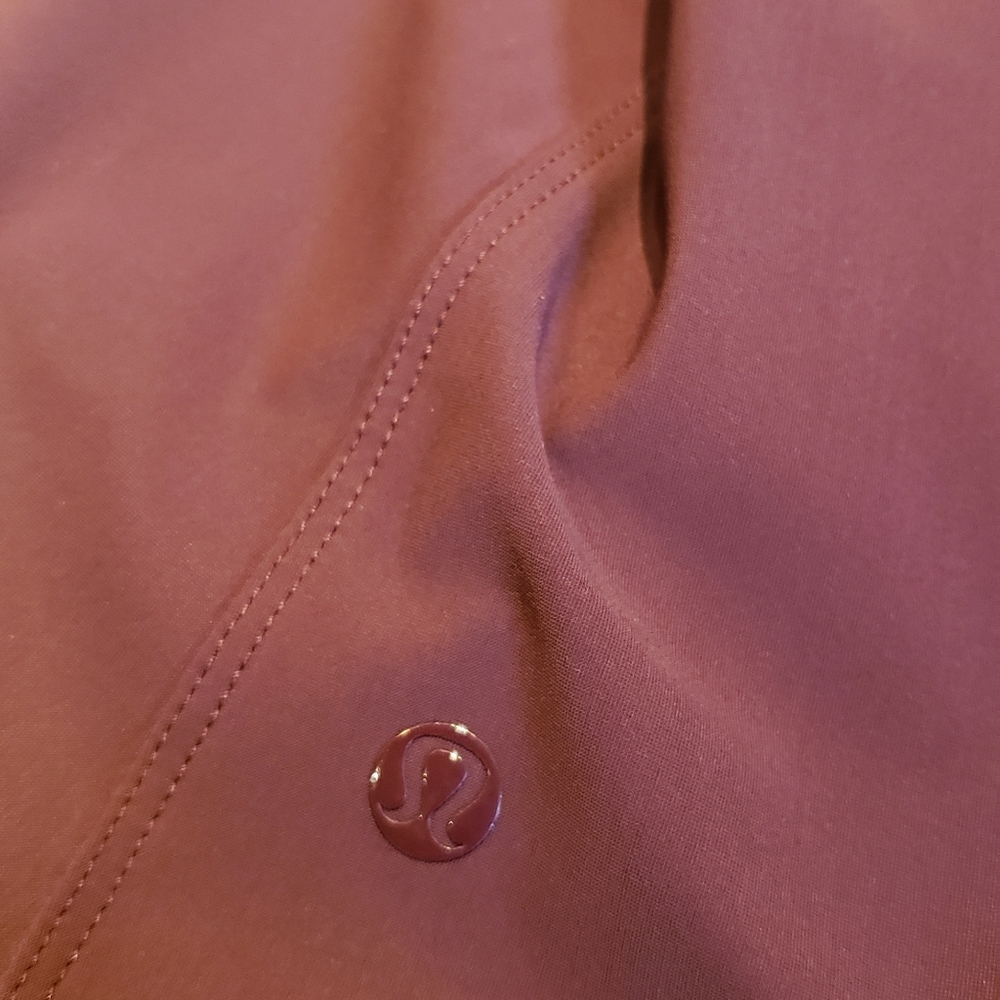 Lululemon - Picture 2 of 3